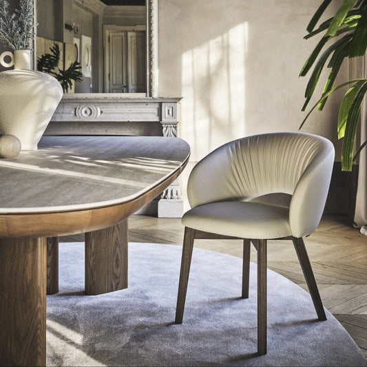 Anime spisestuestol med treben. Nyhet