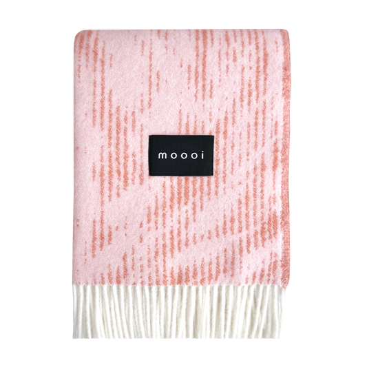 Moooi Blushing Sloth PinkRust Ullpledd