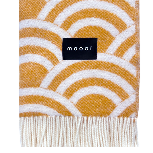 Moooi Lucky O's Blanket Amber Ullpledd