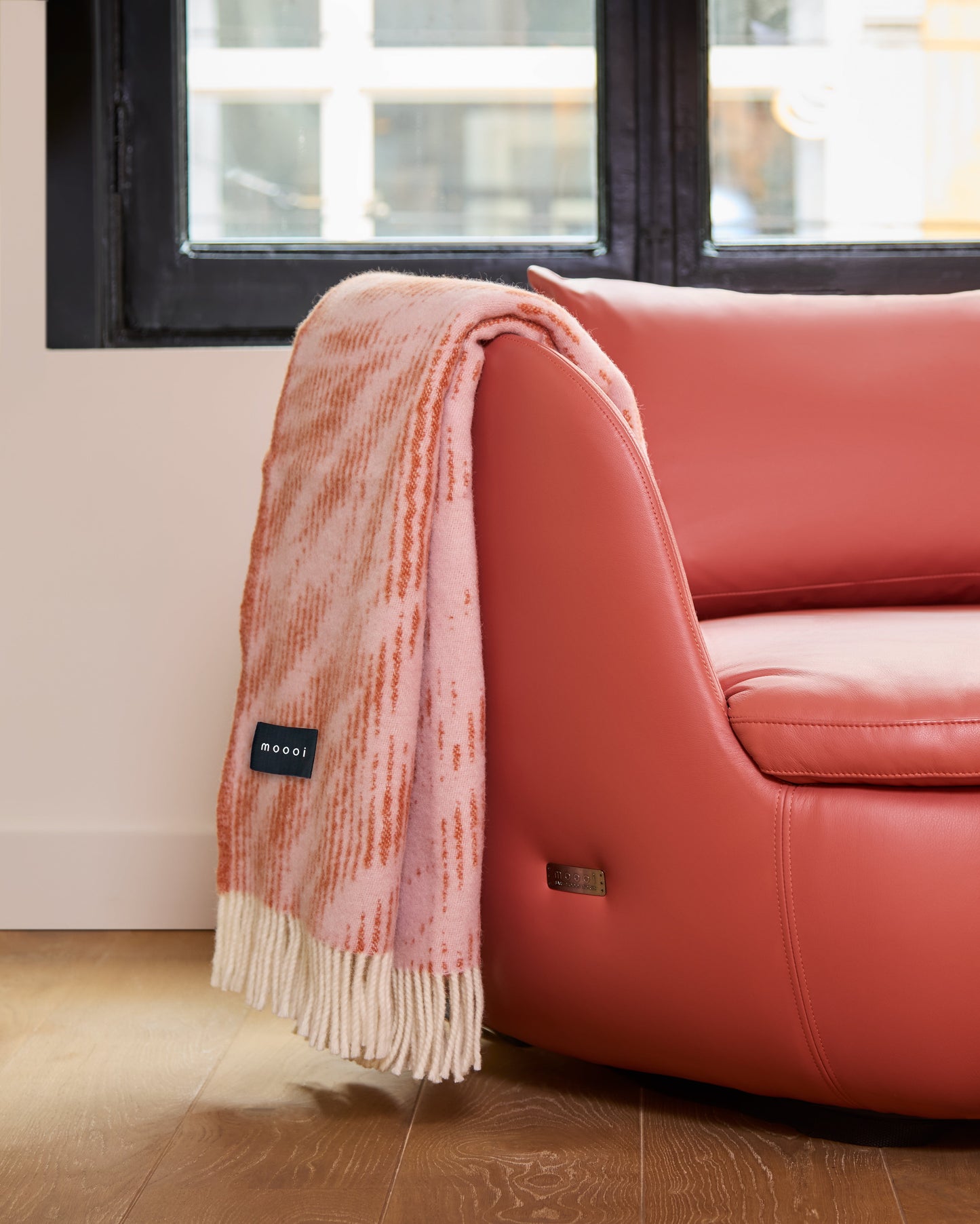 Moooi Blushing Sloth PinkRust Ullpledd