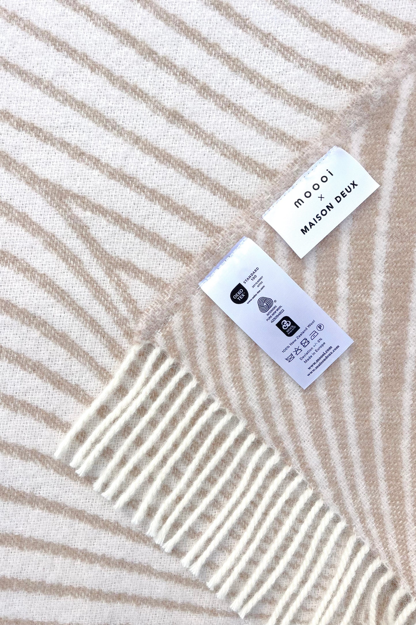 Moooi Techno Bee ullpledd Coffee Cream