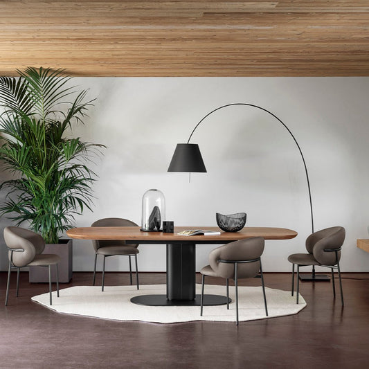 Cameo spisebord i heltre Nyhet, en del av kategorien Spisebord - At Home Interiør