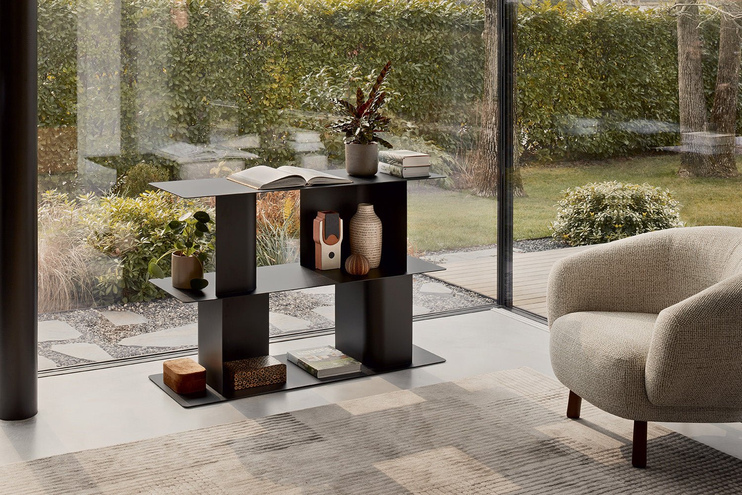 Carv konsoll hylle, en del av kategorien Hyller - At Home Interiør