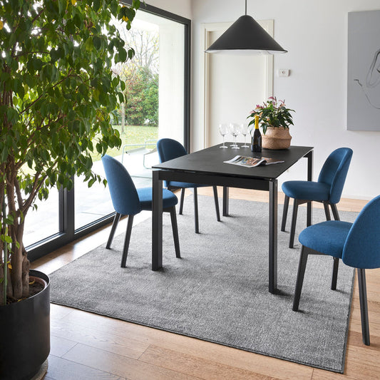 Tuka treben spisestol