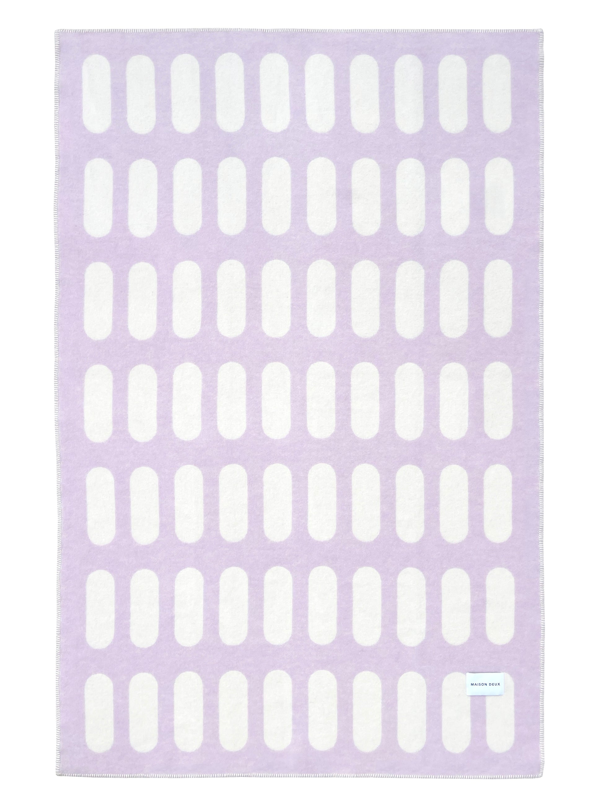 Chill Pill Ullpledd Lilac, en del av kategorien Pledd - At Home Interiør