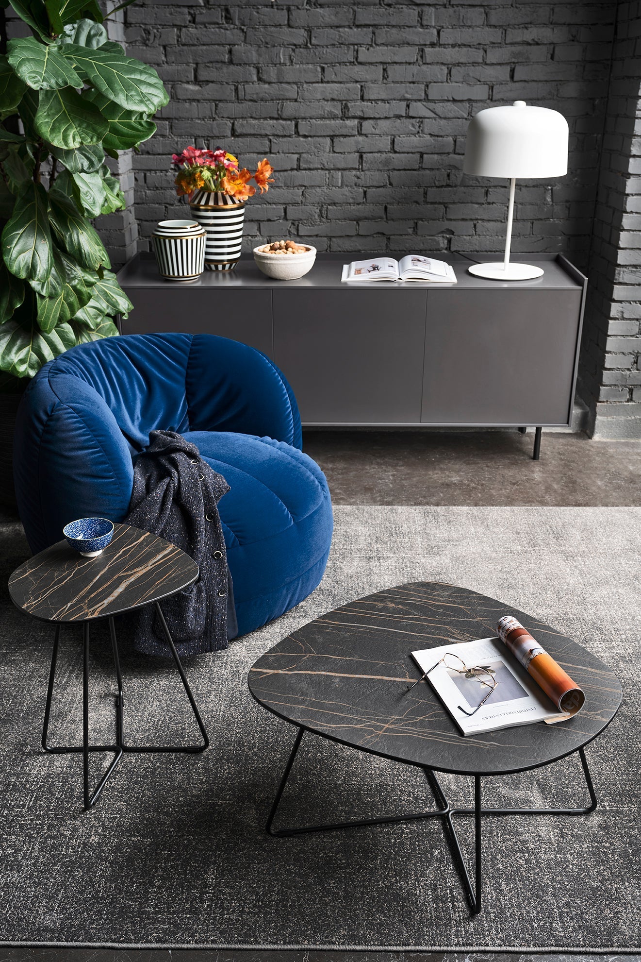 Ciop - P sidebord, en del av kategorien skrivebord - At Home Interiør