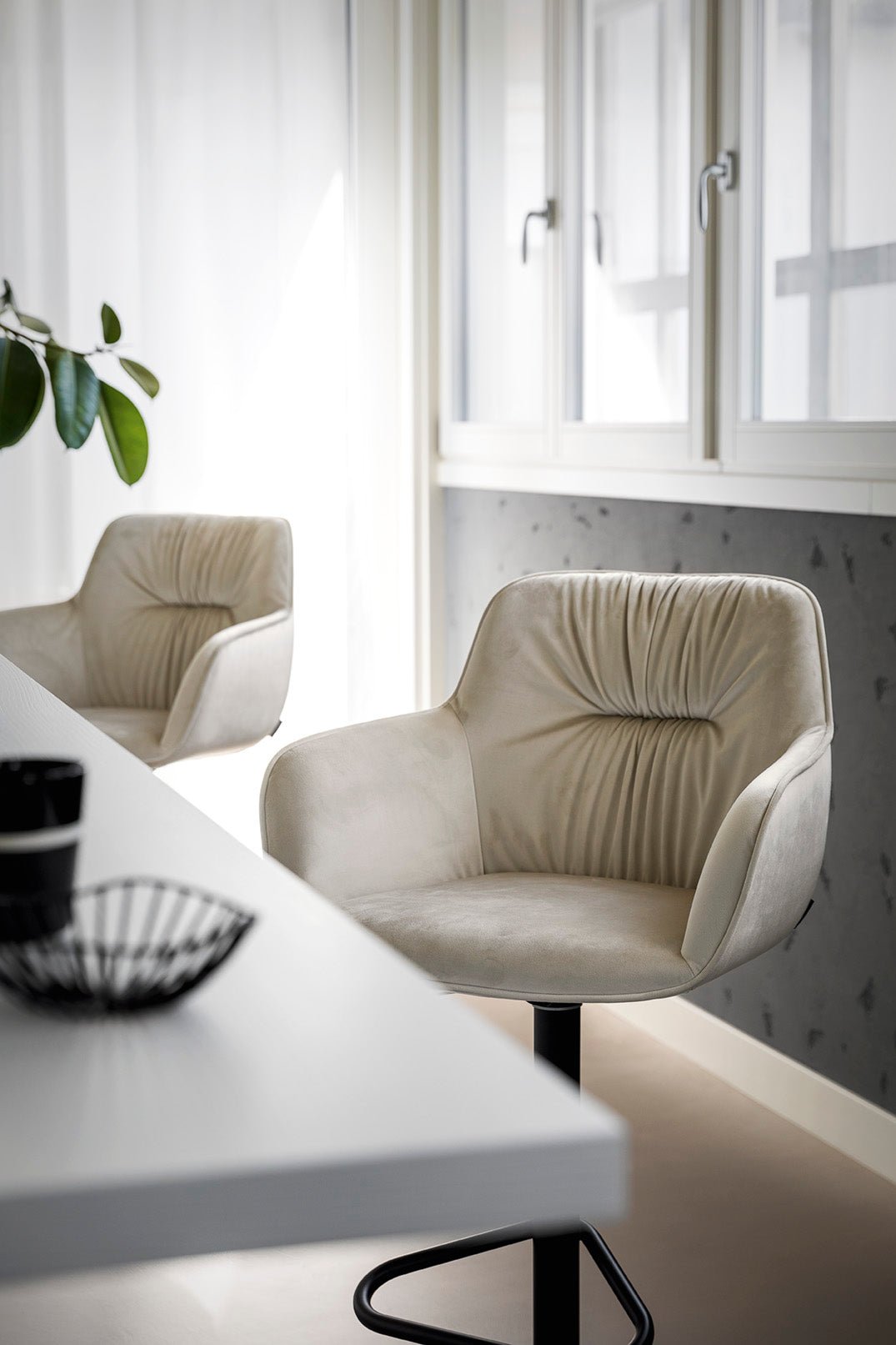 Cocoon Barstol med gaslift, en del av kategorien barkrakker - At Home Interiør