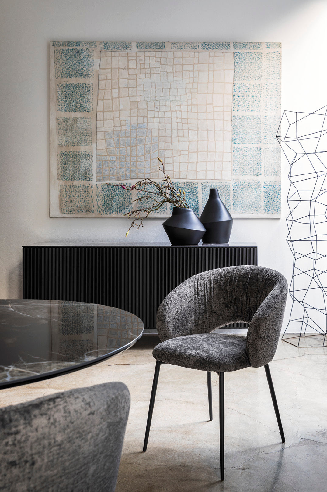 Anime spisestuestol med metallben