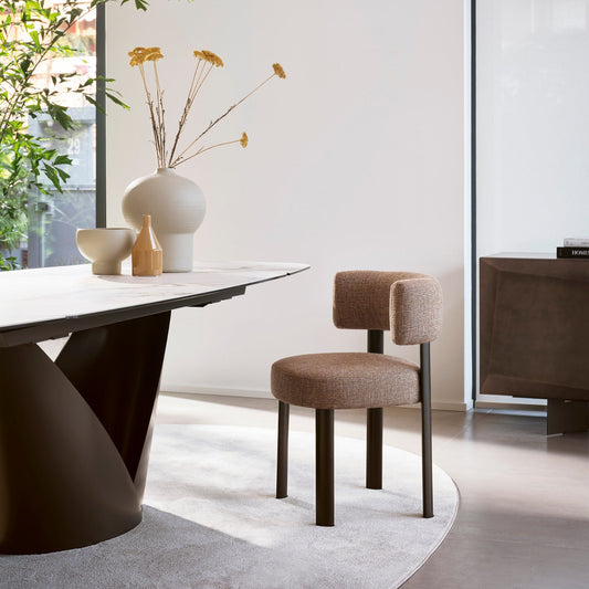 Glen spisestuestol med metallben, Nyhet