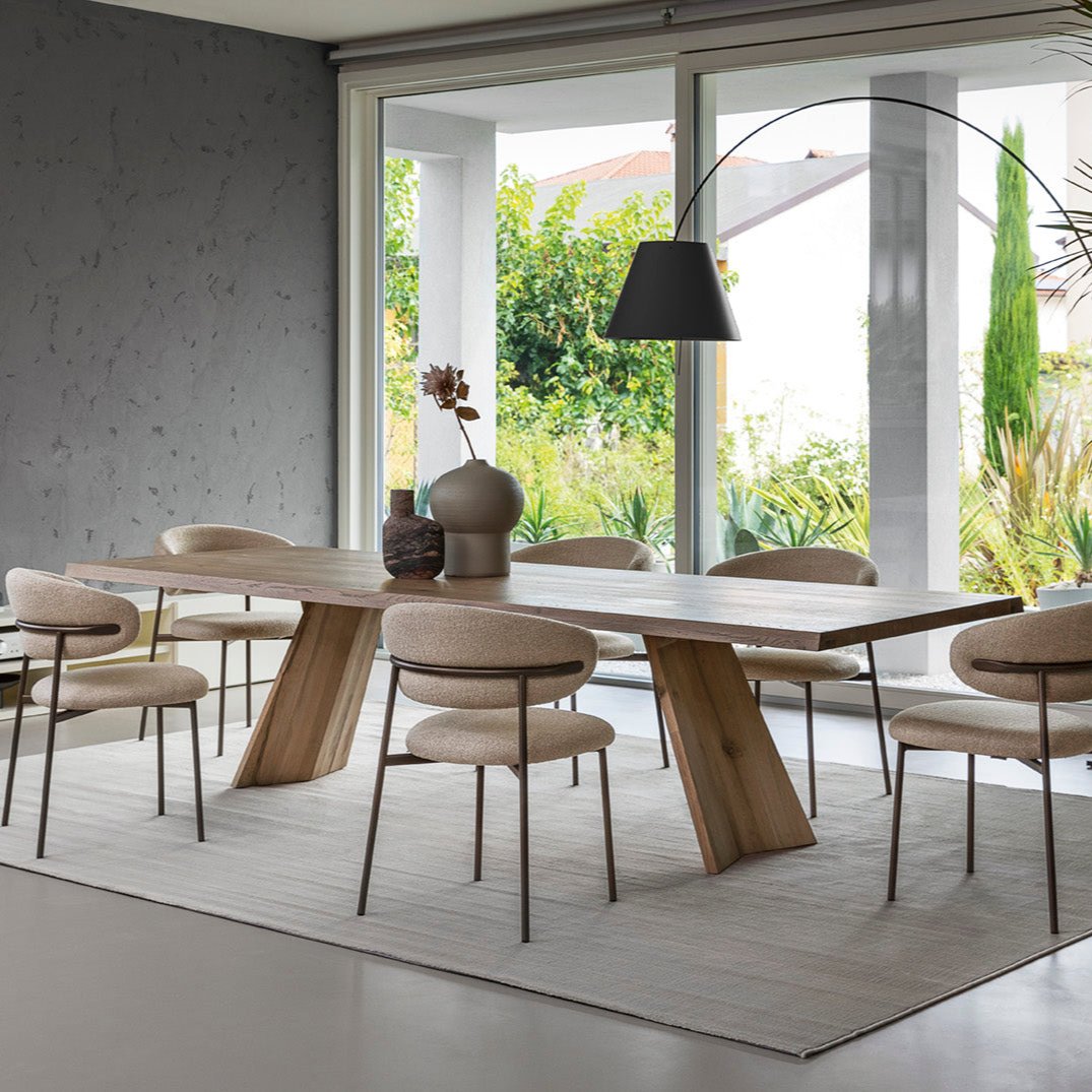 Oleandro spisestuestol med metallben