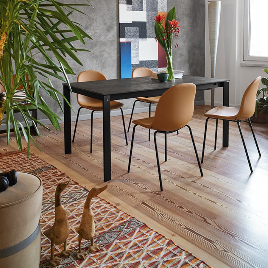 Eminence 110-155 spisebord, en del av kategorien Spisebord - At Home Interiør