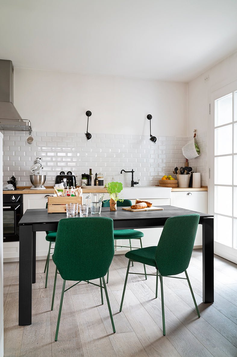 Eminence 160-310 Ceramic spisebord, en del av kategorien Spisebord - At Home Interiør