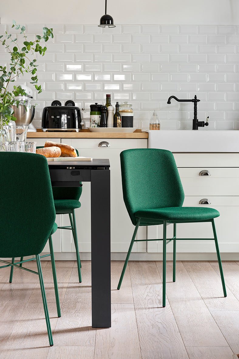 Eminence 160-310 Ceramic spisebord, en del av kategorien Spisebord - At Home Interiør