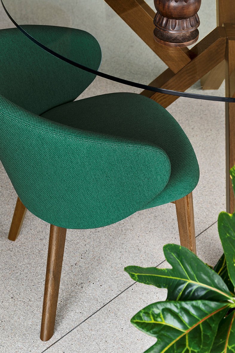 Mikado 140 Glass spisebord, en del av kategorien Spisebord - At Home Interiør