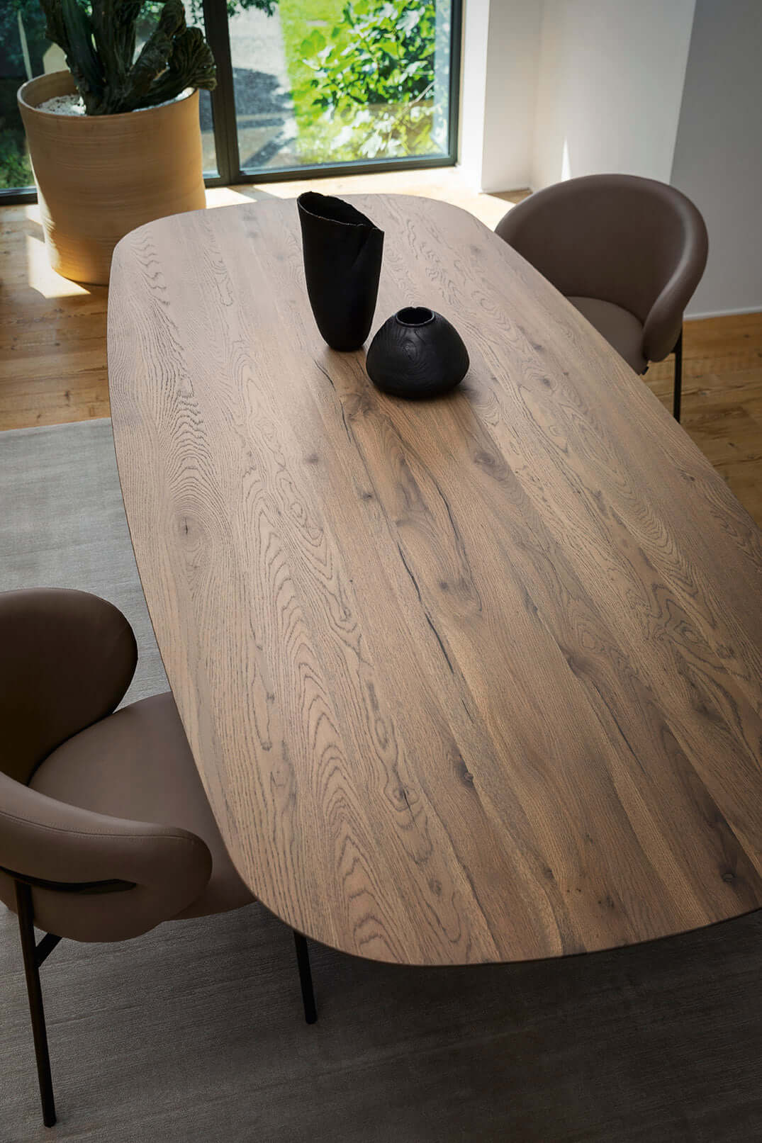 Oleandro spisestuestol 2.0 med metallben NYHET, en del av kategorien spisestuestol - At Home Interiør