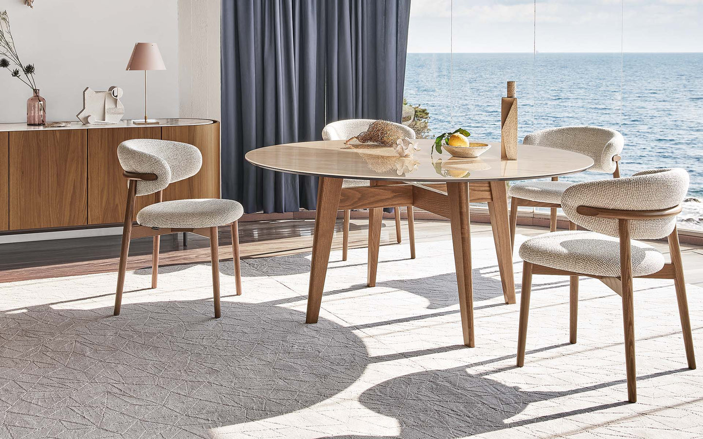 Oleandro spisestuestol med treben, Tekstil, en del av kategorien spisestuestol - At Home Interiør