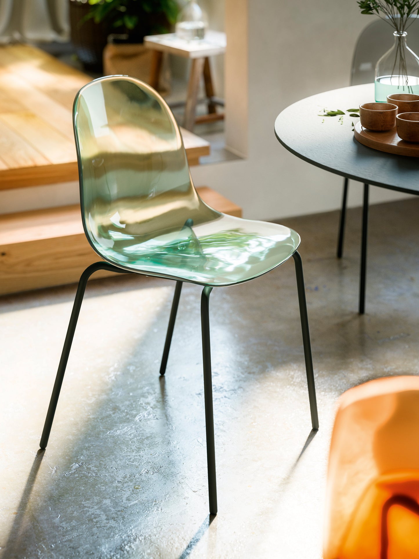 Planet 90/120 spisebord, en del av kategorien Spisebord - At Home Interiør