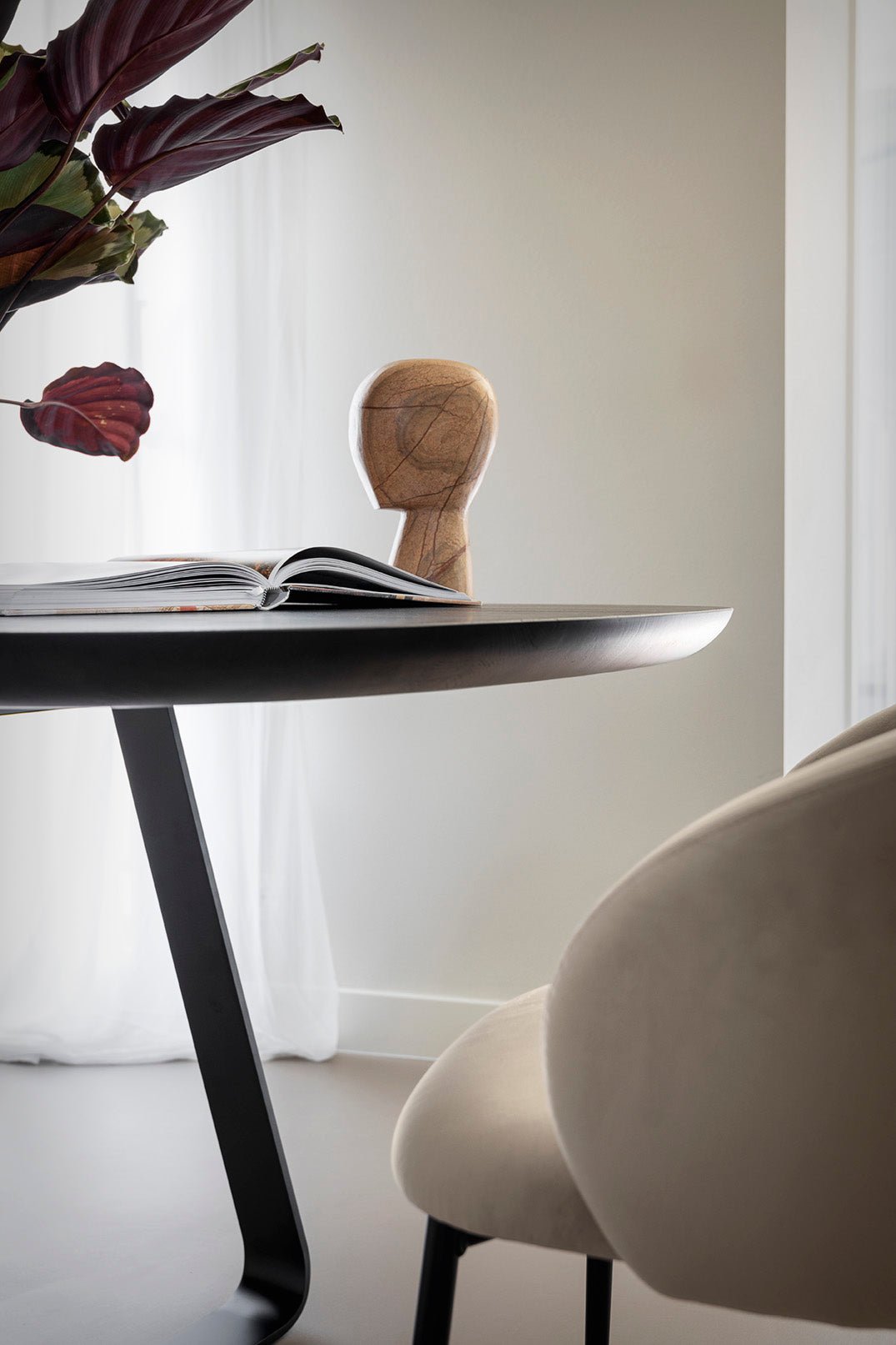 Sunshine spisebord i heltre Nyhet, en del av kategorien Spisebord - At Home Interiør