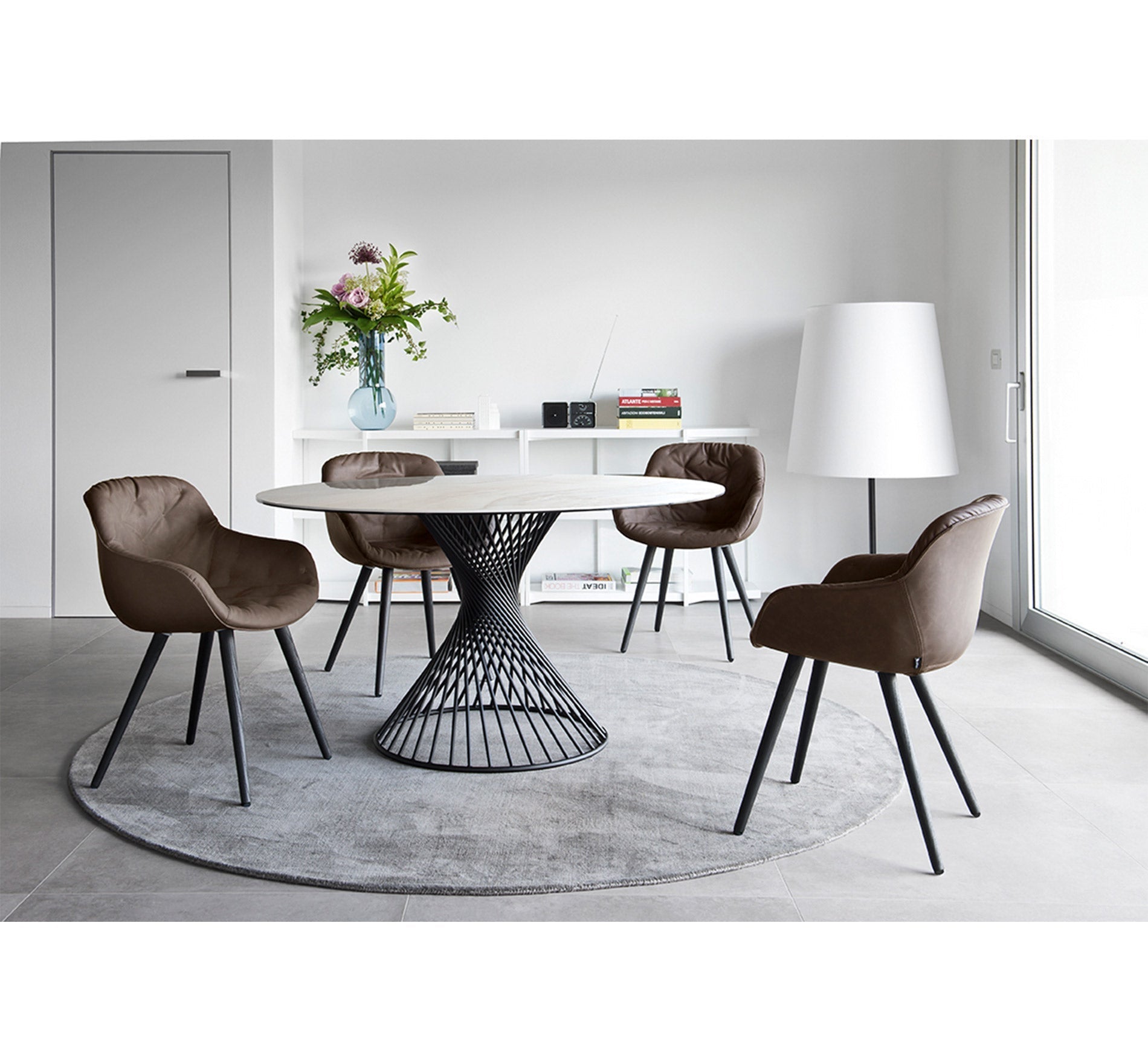 Vortex 120 Ceramic spisebord, en del av kategorien Spisebord - At Home Interiør