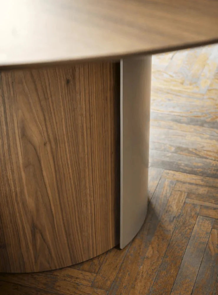 Yoroi spisebord 140/160 Valnøtt canaletto, en del av kategorien Spisebord - At Home Interiør