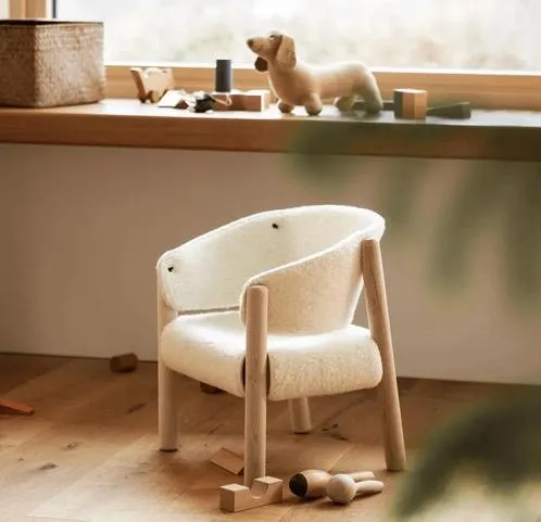 Charlie Crane, barnemøbler